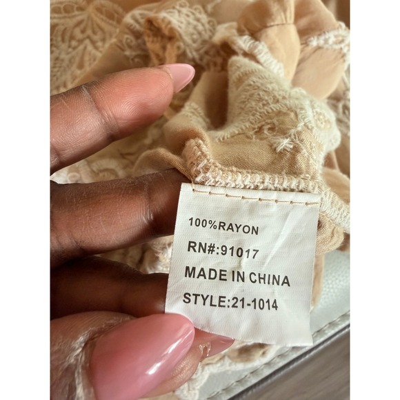 Woman's Tan Embroidered Scalloped Hem Boho Top Lg Whimsical Prairie Cottagecore - Picture 10 of 11